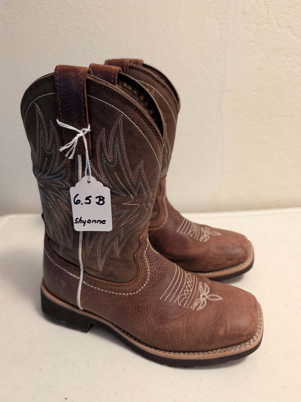 Shyanne Brown Western Cowboy Boots.